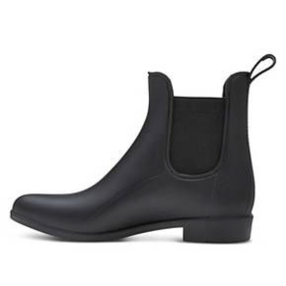 A New Day Black Women’s Ankle Heel Rain Boots NWT - Picture 2 of 2
